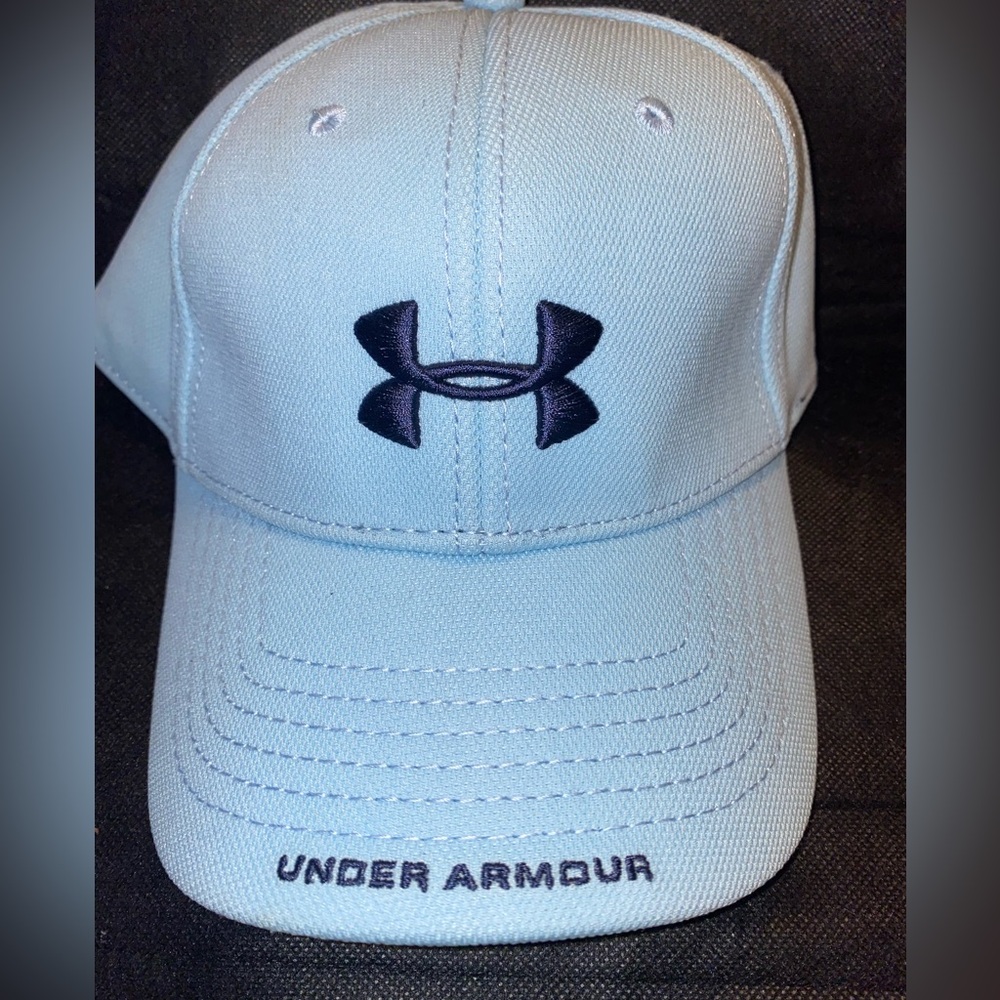 Under Armour Hat -4 Way Stretch Pale Blue / Navy Logo Large/ XL EUC
